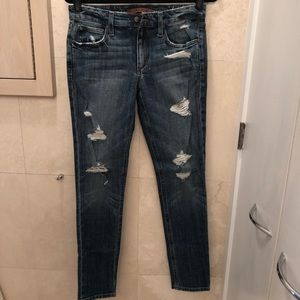 Joe’s boyfriend jeans